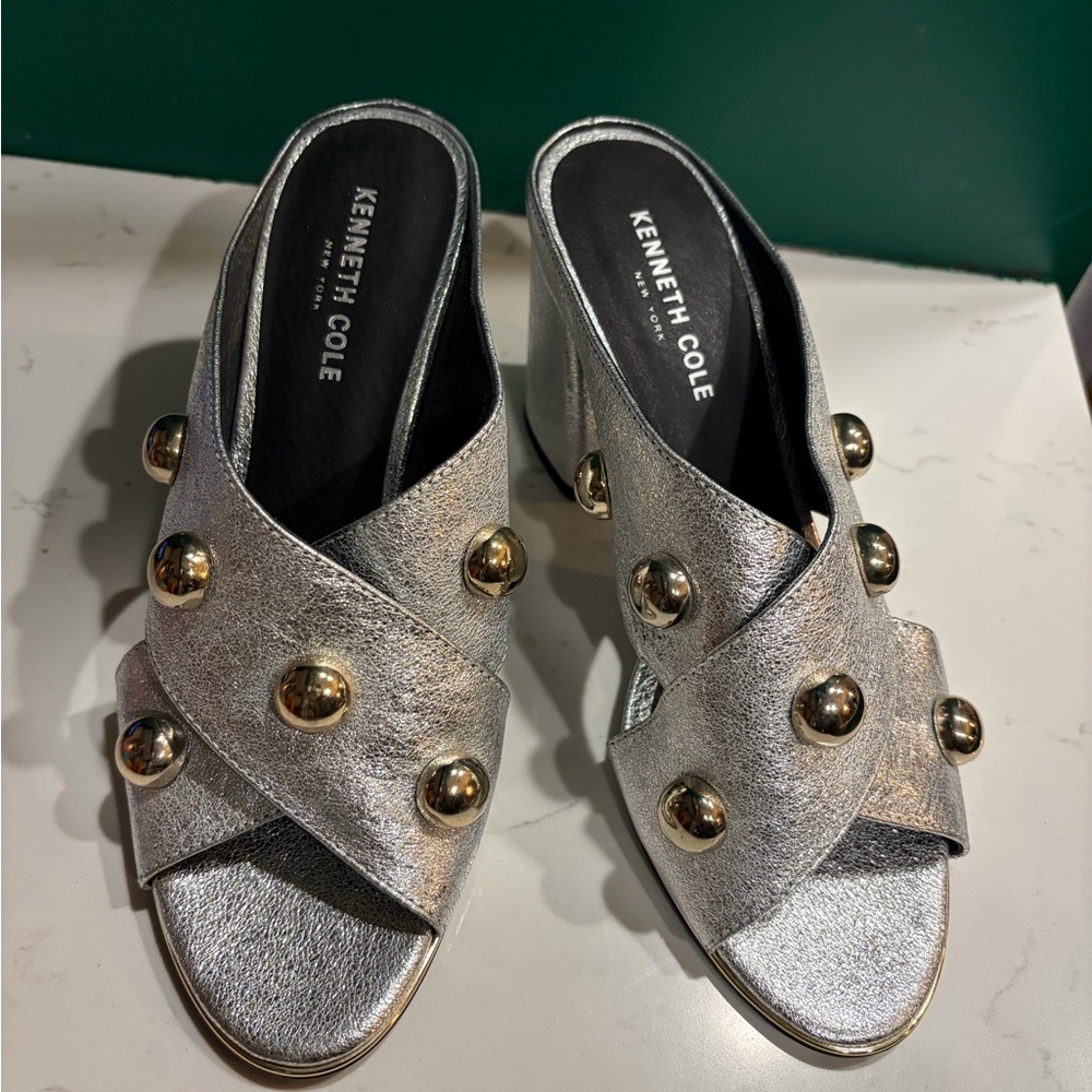 Kenneth Cole Silver Metallic Gold Studded Leather Heels Sandals Mules Shoes 8.5M